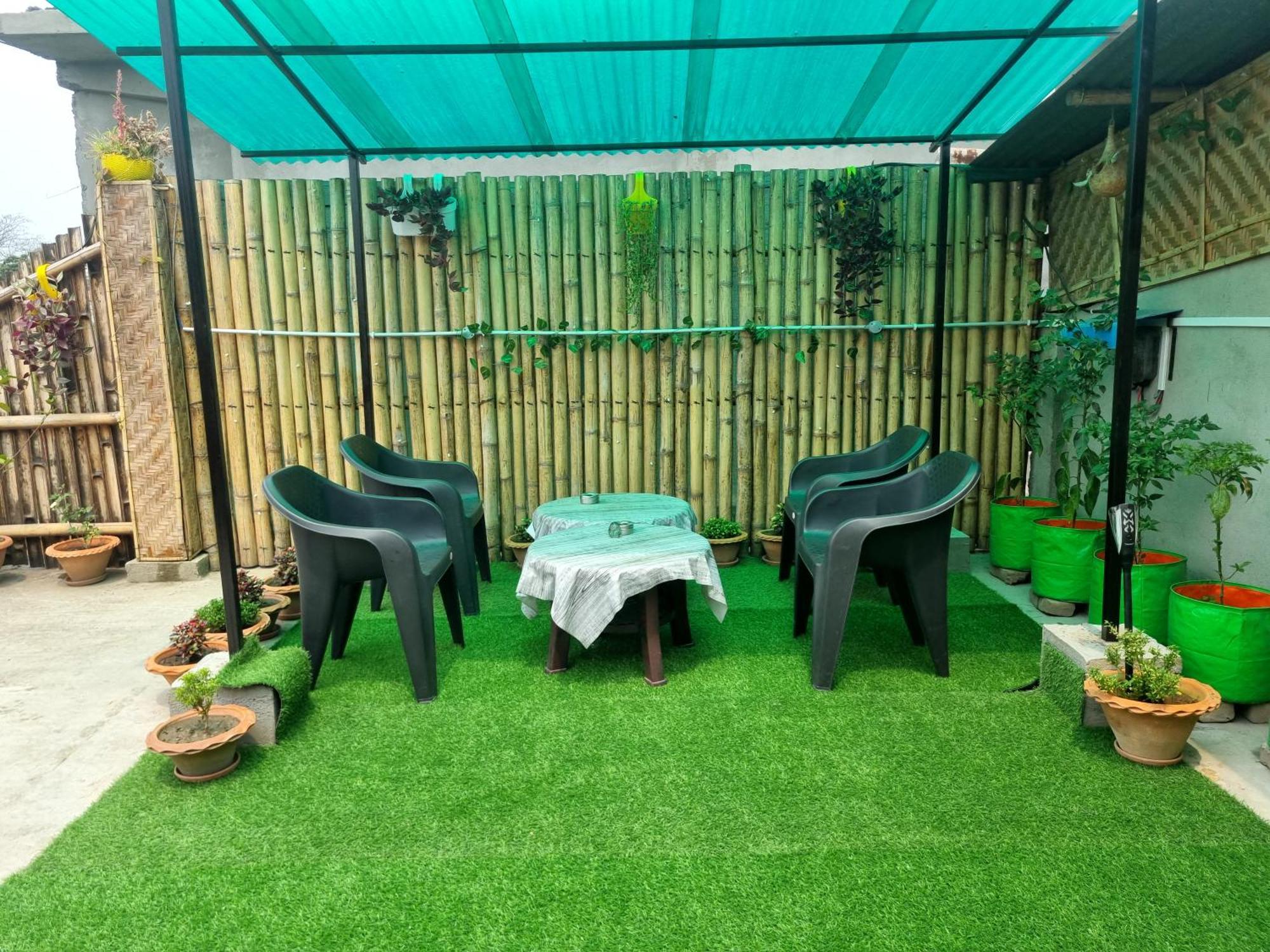Alohi The Terrace Homestay Tezpur エクステリア 写真